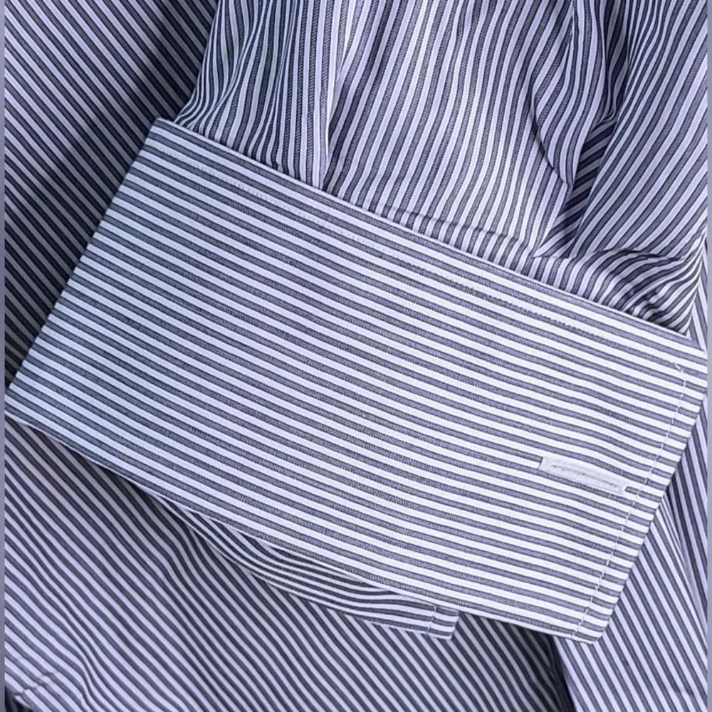 Brioni Men's Shirt 👔 with Blue and White Stripes - Picture 4 of 6